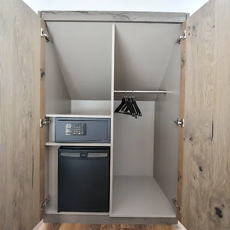 Brasserie-hotel Antje De Statie Hotel