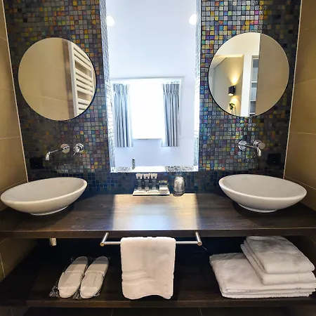 Brasserie-hotel Antje De Statie 3* Weert