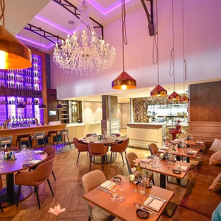 Brasserie-hotel Antje De Statie 3* Weert