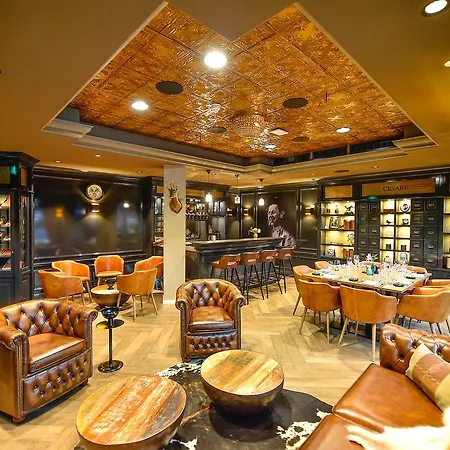 Brasserie-hotel Antje De Statie 3*