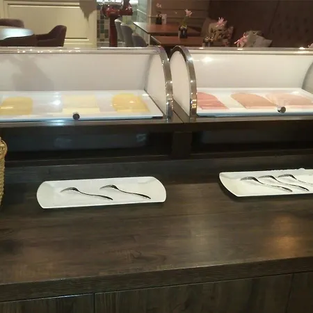 Brasserie-hotel Antje De Statie 3* Weert