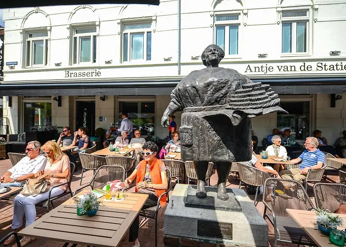 Brasserie-hotel Antje De Statie Отель Верт