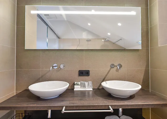 Brasserie-hotel Antje De Statie 3*