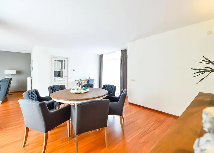 Brasserie-hotel Antje De Statie Отель