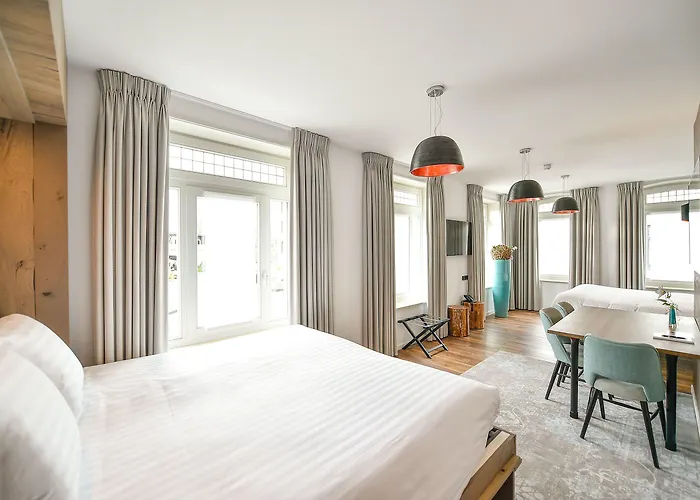 Brasserie-hotel Antje De Statie فندق فيرت