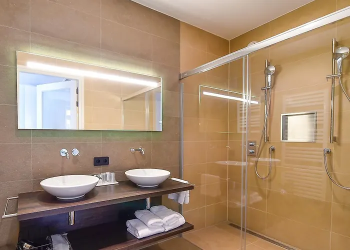 فندق Brasserie-hotel Antje De Statie 3*