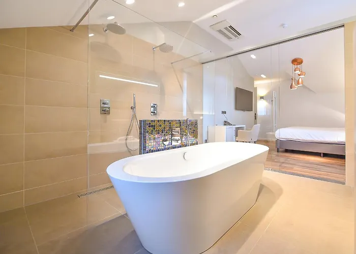 Brasserie-hotel Antje De Statie فندق فيرت